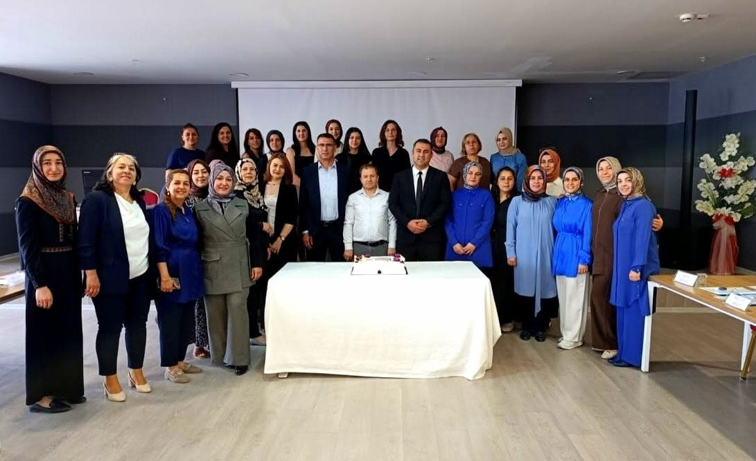 ERZİNCAN İL SAĞLIK MÜDÜRLÜĞÜ TARAFINDAN, ANNE VE BEBEK SAĞLIĞININ KORUNMASI İLE SUNULAN SAĞLIK...