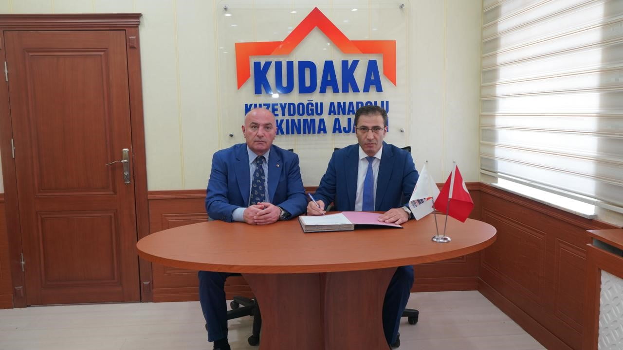 ERZURUM'DA ATIL DURUMDAKİ KOYUN YÜNÜNÜ YÜKSEK KATMA DEĞERLİ FARMASÖTİK VE KOZMETİK HAM MADDELERE...