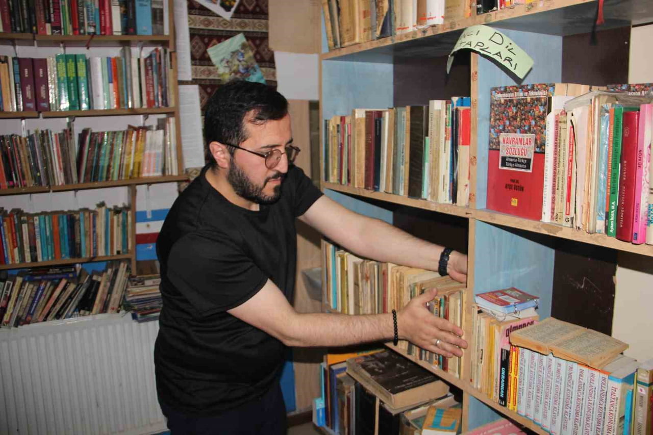 ERZURUM'DA BİR SAHAFTA, ESKİ AZERBAYCAN CUMHURBAŞKANI HAYDAR ALİYEV'İN DANIŞMANI İRFAN ÜLKÜ'NÜN...