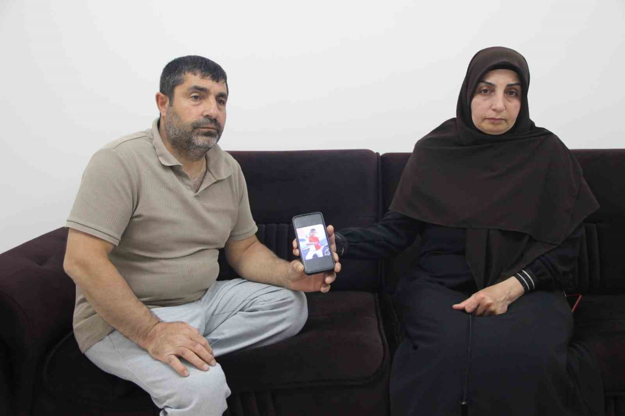 ERZURUM'DA BİSİKLETİYLE EKMEK ALMAYA GİDERKEN OTOMOBİLİN ÇARPMASI SONUCU HAYATINI KAYBEDEN 10...