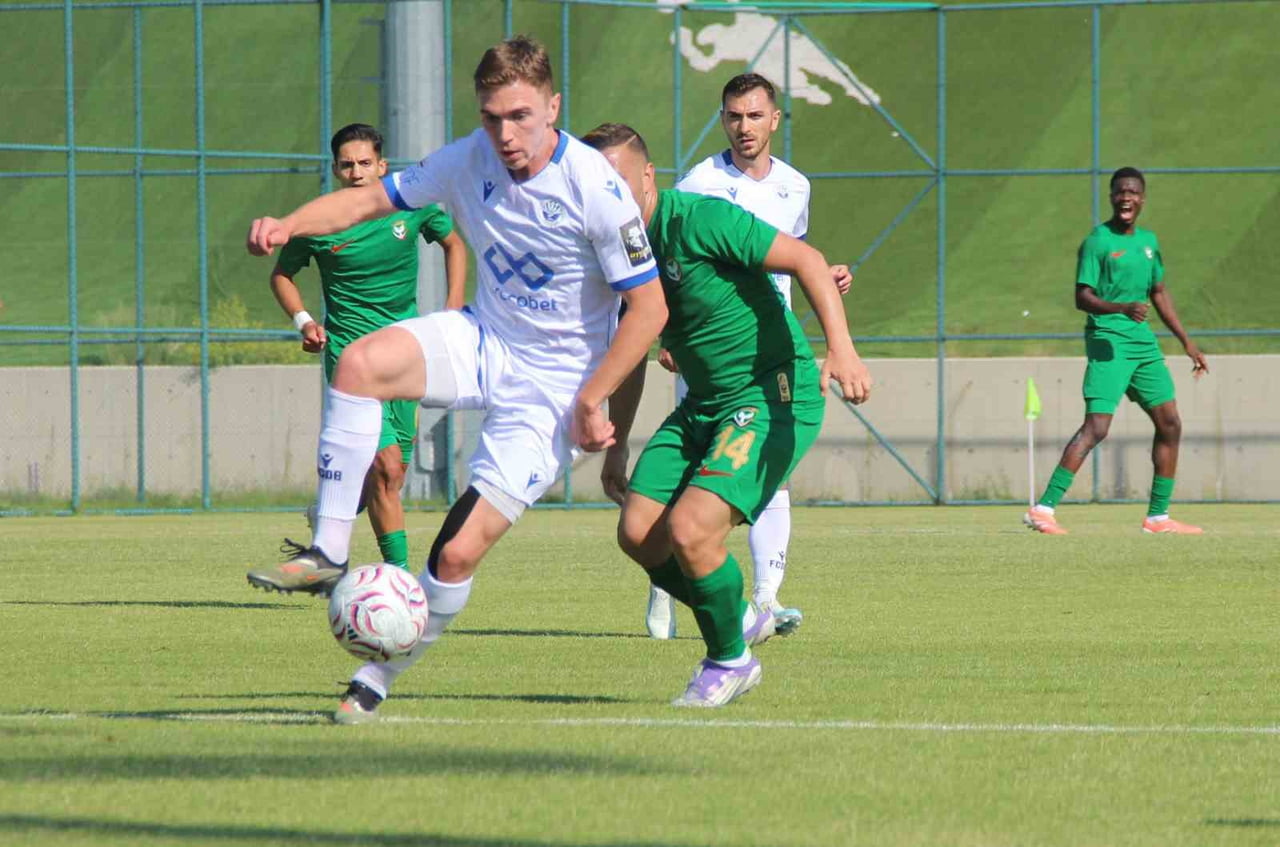 ERZURUM'DA OYNANAN SEZONUN İLK HAZIRLIK MAÇINDA FC DİNAMO BATUMİ, AMED SPORTİF FAALİYETLER'İ 2-0...