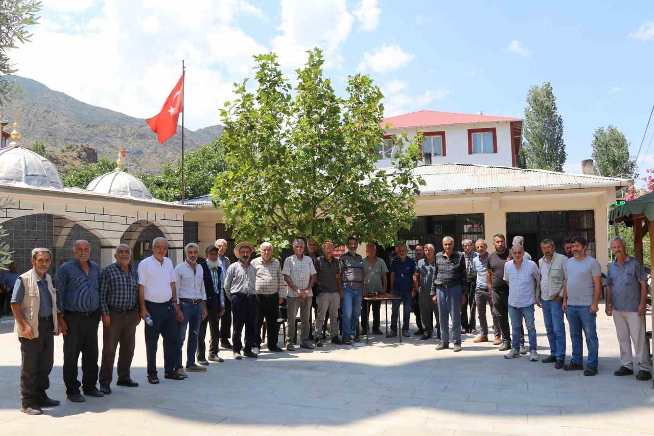 ERZURUM'UN OLTU İLÇESİNE BAĞLI AYVALI MAHALLESİ'NDE GEÇEN YIL YAŞANAN SEL FELAKETİNİN ARDINDAN...
