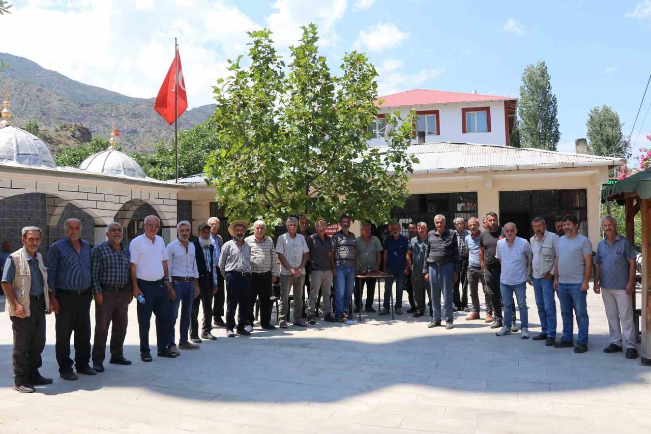 ERZURUM'UN OLTU İLÇESİNE BAĞLI AYVALI MAHALLESİ'NDE GEÇEN YIL YAŞANAN SEL FELAKETİNİN ARDINDAN...