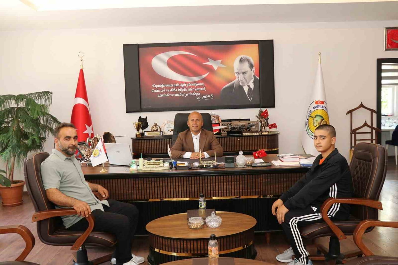 ERZURUM'UN OLUR İLÇESİNDE DÜZENLENEN AKDAĞ FESTİVALİ KAPSAMINDA GERÇEKLEŞTİRİLEN KARAKUCAK...