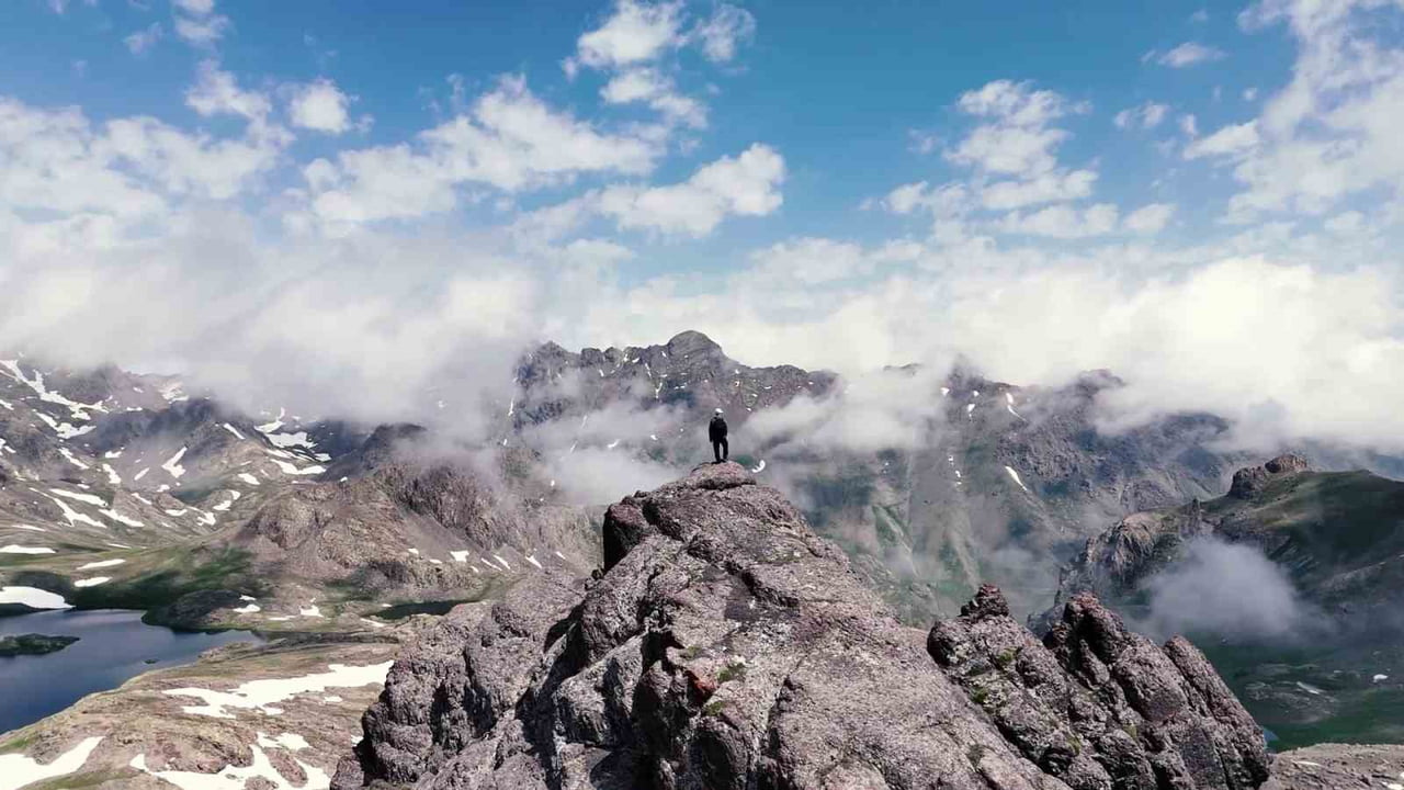 ERZURUM'UN SAKLI GÜZELLİKLERİNDEN BİRİ OLAN İSPİR YEDİGÖLLER, 3 BİN 200 METRE RAKIMDA EŞSİZ...