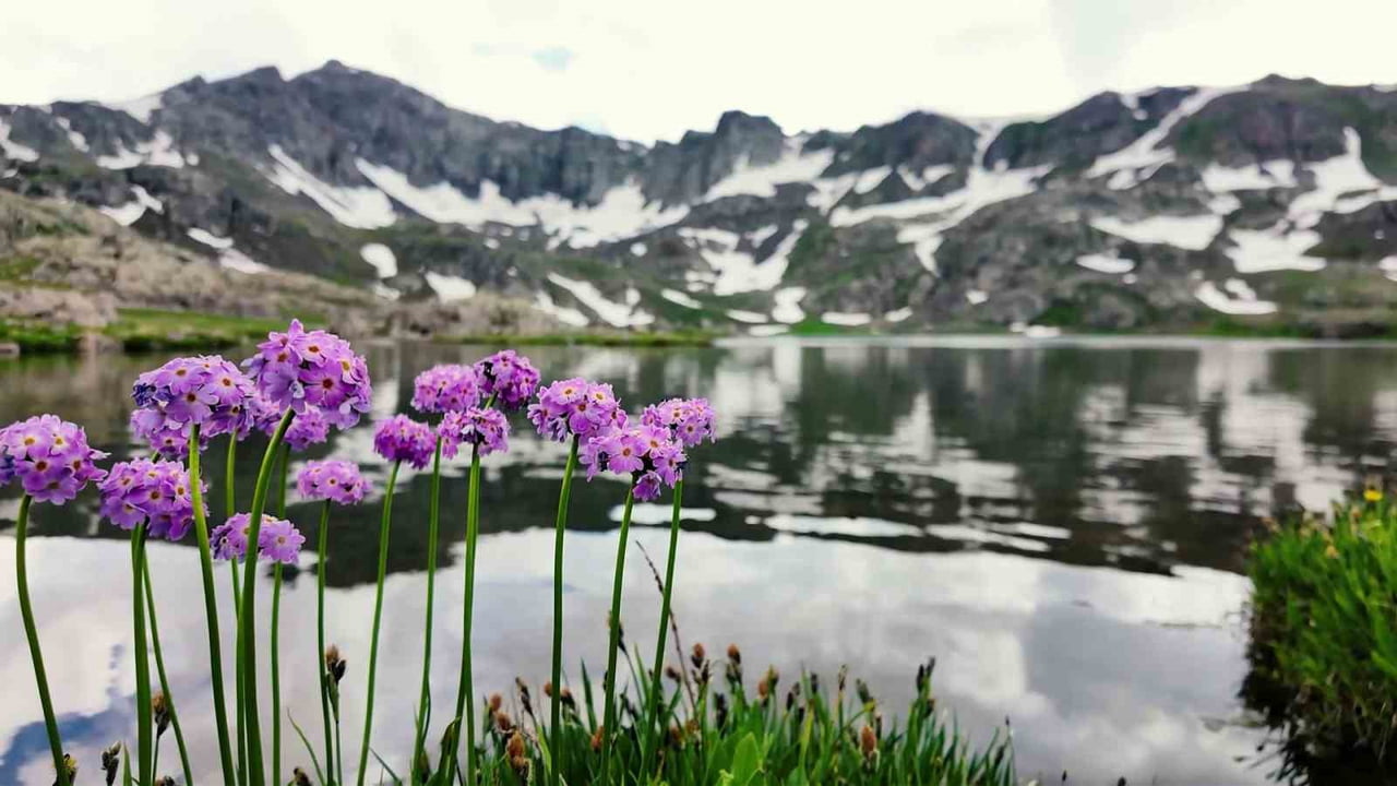 ERZURUM'UN SAKLI GÜZELLİKLERİNDEN BİRİ OLAN İSPİR YEDİGÖLLER, 3 BİN 200 METRE RAKIMDA EŞSİZ...