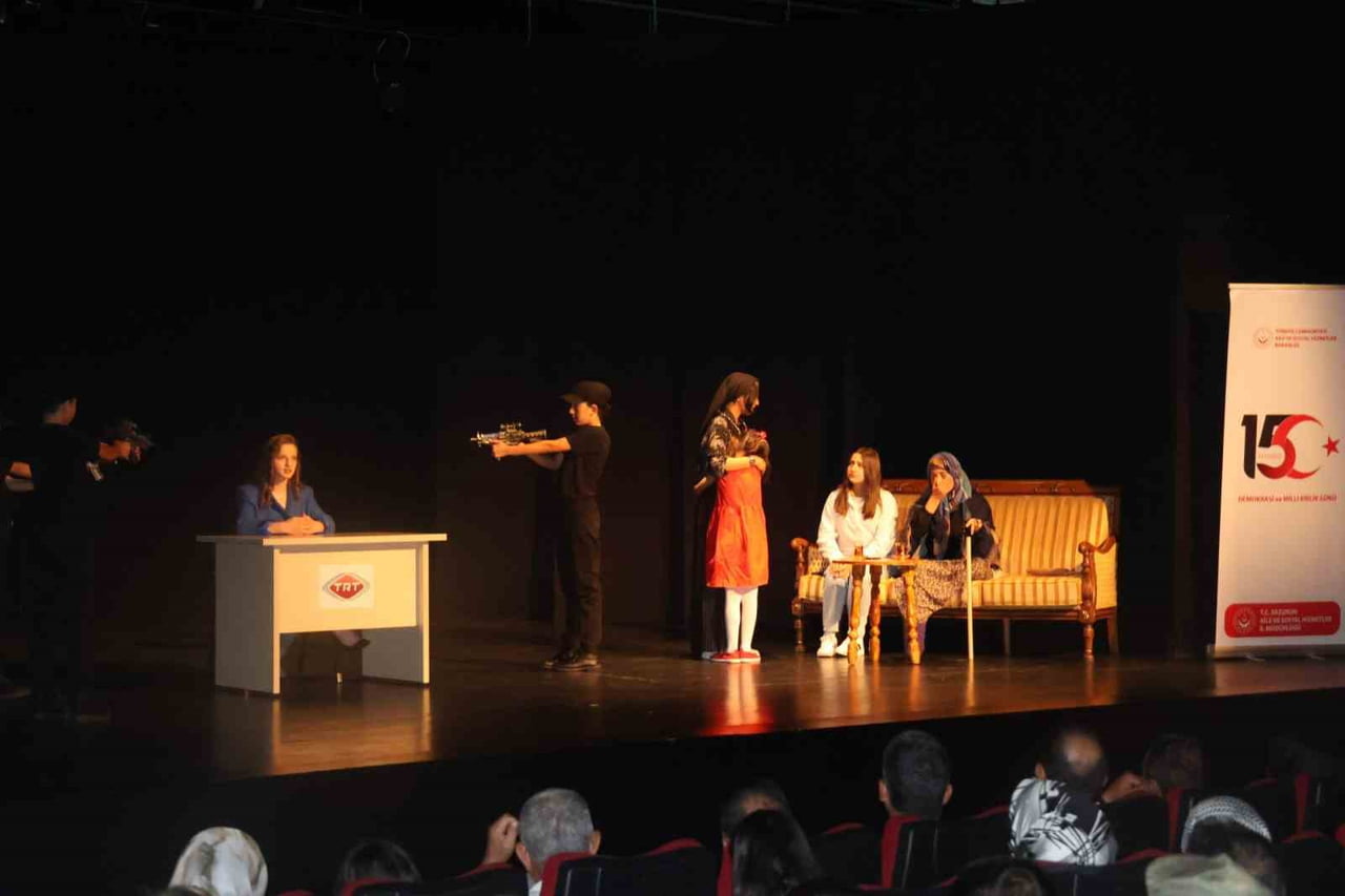 ERZURUM’DA 15 TEMMUZ DEMOKRASİ VE MİLLÎ BİRLİK GÜNÜ DOLAYISIYLA ANLAMLI BİR PROGRAM...