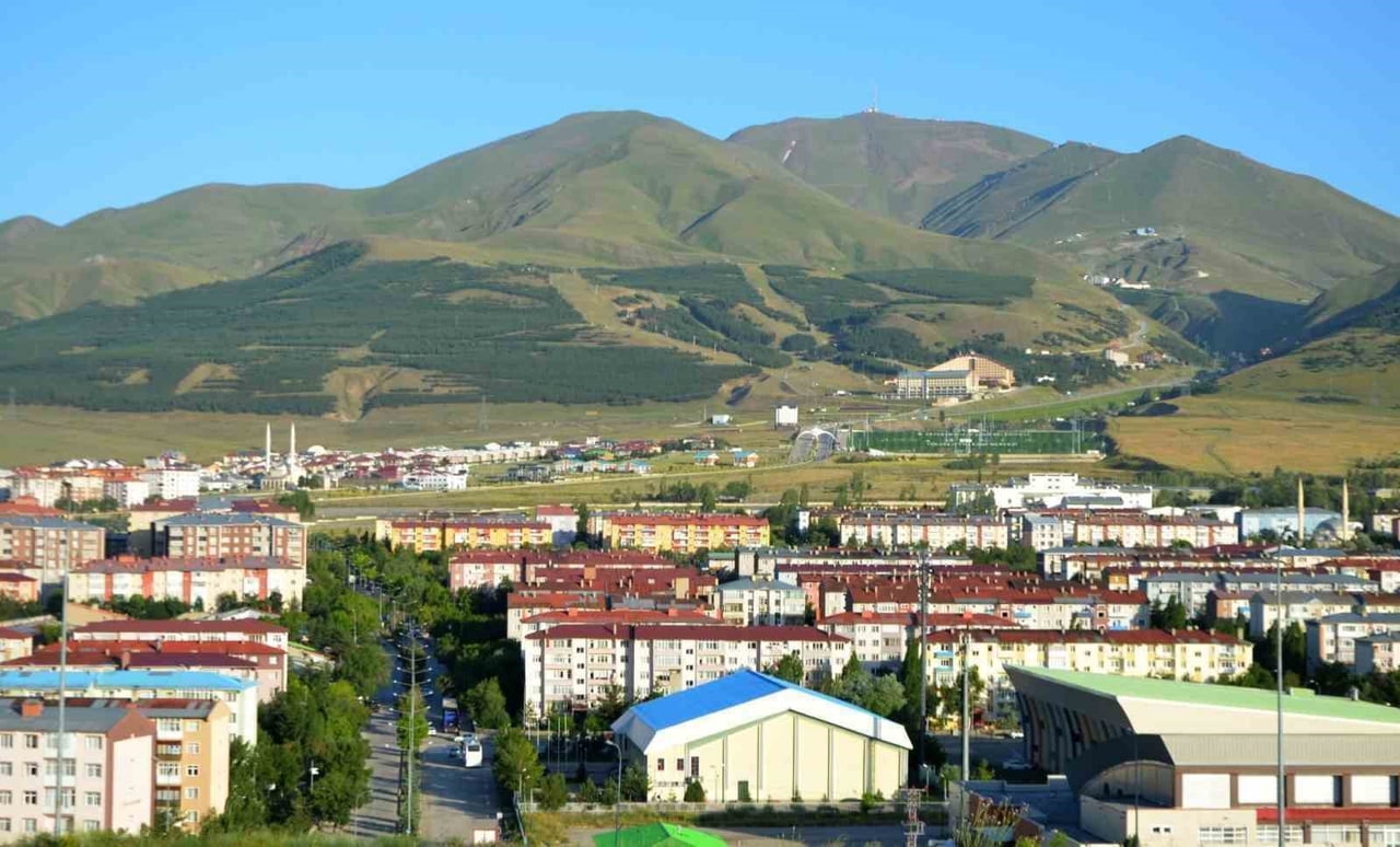 ERZURUM’DA GÖÇÜN EN BÜYÜK NEDENLERİ AİLE VE EĞİTİM