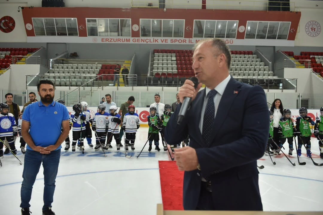 ERZURUM GENÇLİK VE SPOR İL MÜDÜRLÜĞÜ TARAFINDAN 15 TEMMUZ DEMOKRASİ VE MİLLÎ BİRLİK GÜNÜ...