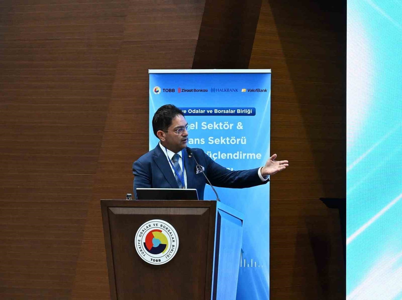 ERZURUM TİCARET BORSASI YÖNETİM KURULU BAŞKANI HAKAN ORAL, TÜRKİYE ODALAR VE BORSALAR BİRLİĞİ...