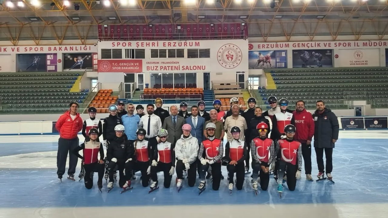 ERZURUM, TÜRKİYE BUZ PATENİ FEDERASYONU TARAFINDAN DÜZENLENEN ULUSLARARASI SHORT TRACK YENİ SEZON...