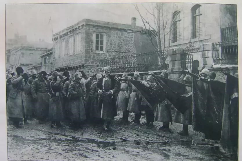 ERZURUM’UN RUS İŞGALLERİNE UĞRADIĞI YILLARDA, ŞEHİRDEN GÖTÜRÜLEN "ESİR SANCAKLARIN" İADESİ TALEBİ...