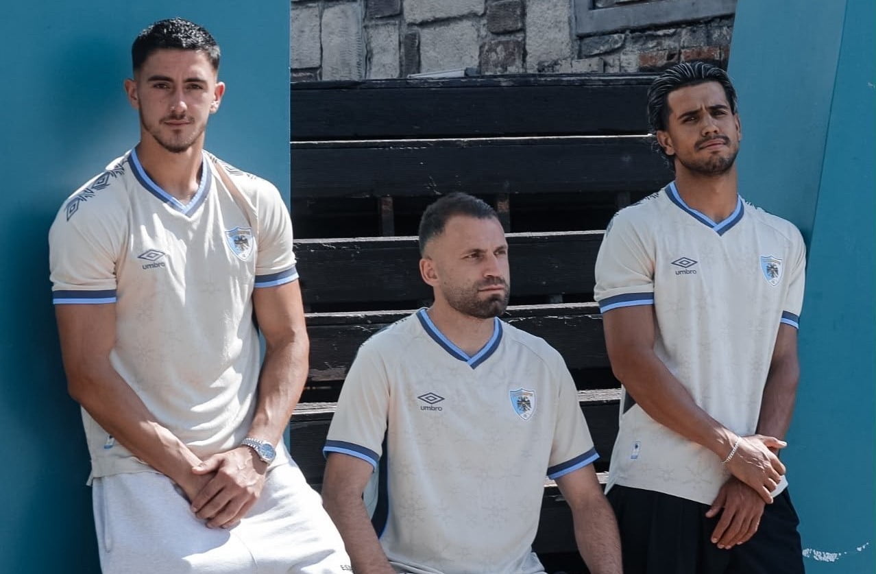 ERZURUMSPOR FK'NIN PALANDÖKEN TEMALI YENİ SEZON ÜÇÜNCÜ FORMASINI TAKIM KAPTANI MUSTAFA...
