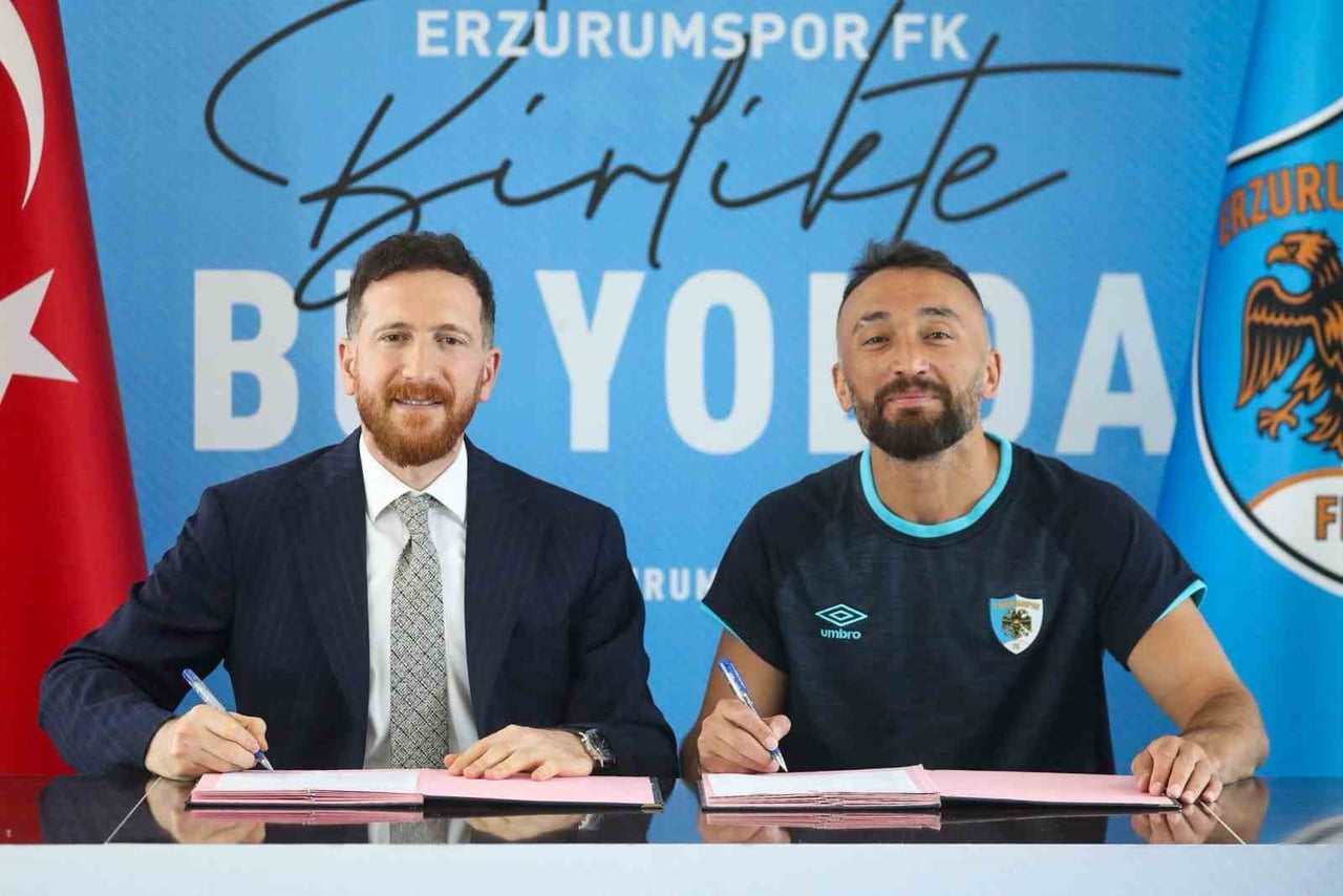 ERZURUMSPOR FK BAŞKANI AHMET DAL( SOLDA) VE ORHAN OVACIKLI (SAĞDA)