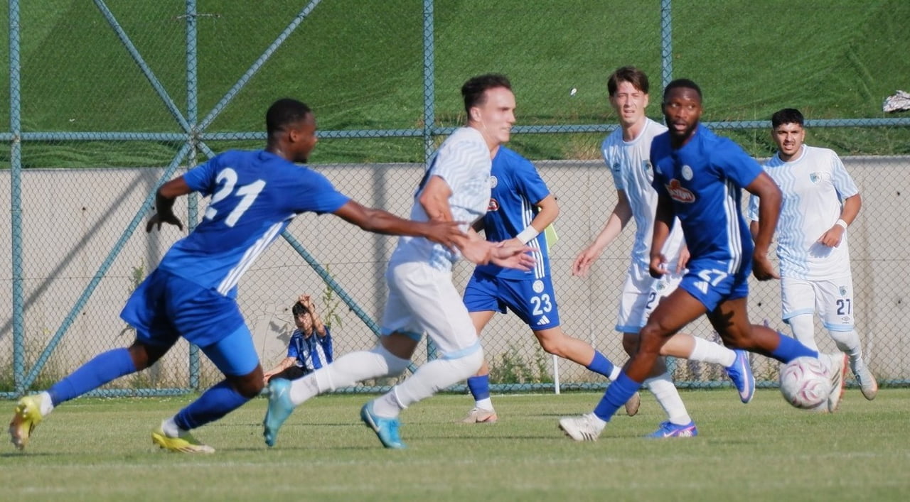 ERZURUMSPOR FK HAZIRLIK MAÇINDA ÇAYKUR RİZESPOR İLE GOLSÜZ BERABERE KALDI.