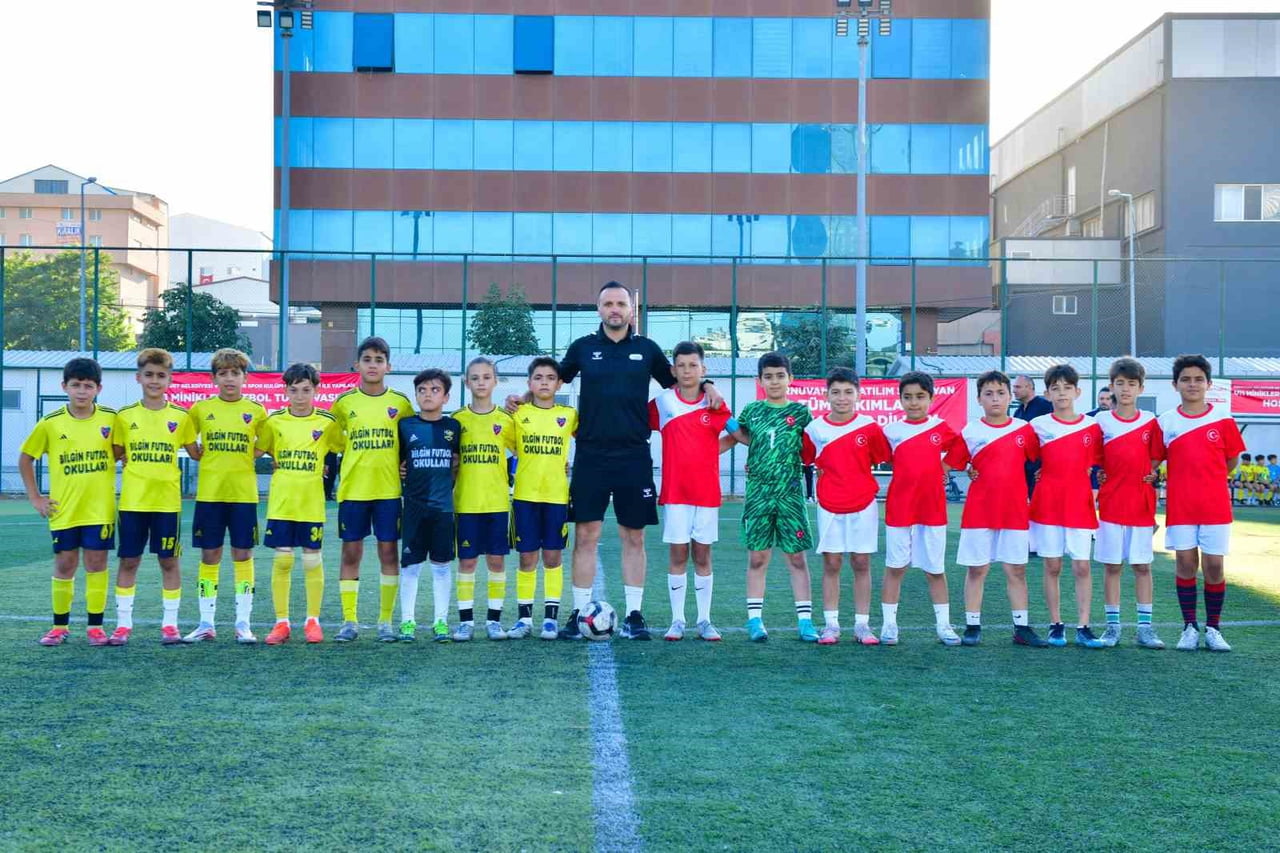 ESENYURT BELEDİYESİ İLE AMATÖR SPOR KULÜPLERİ BİRLİĞİ İŞ BİRLİĞİNDE DÜZENLENEN U11 MİNİKLER FUTBOL...