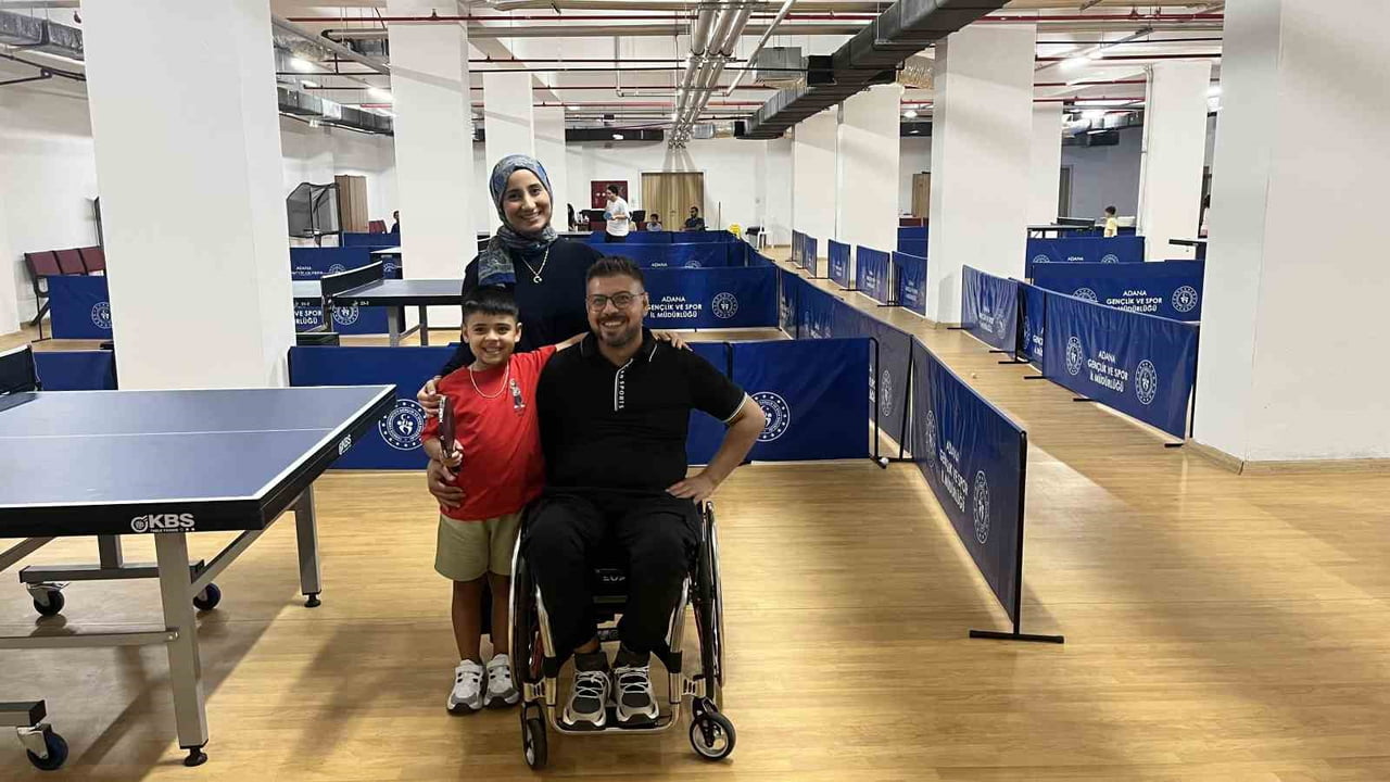 EŞİ BAHAR AKSOY, ZEKİ AKSOY VE OĞLU GÖKTÜRK AKSOY