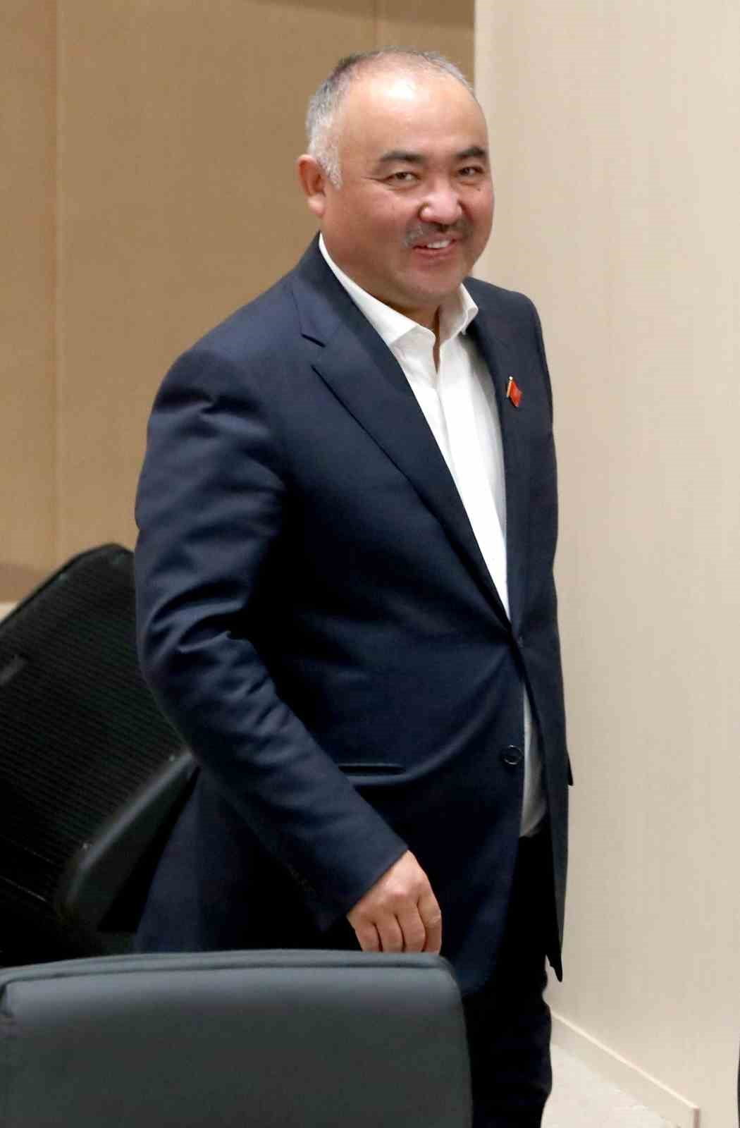 ESKİ MECLİS BAŞKANI NURLANBEK TURGUNBEK UULU