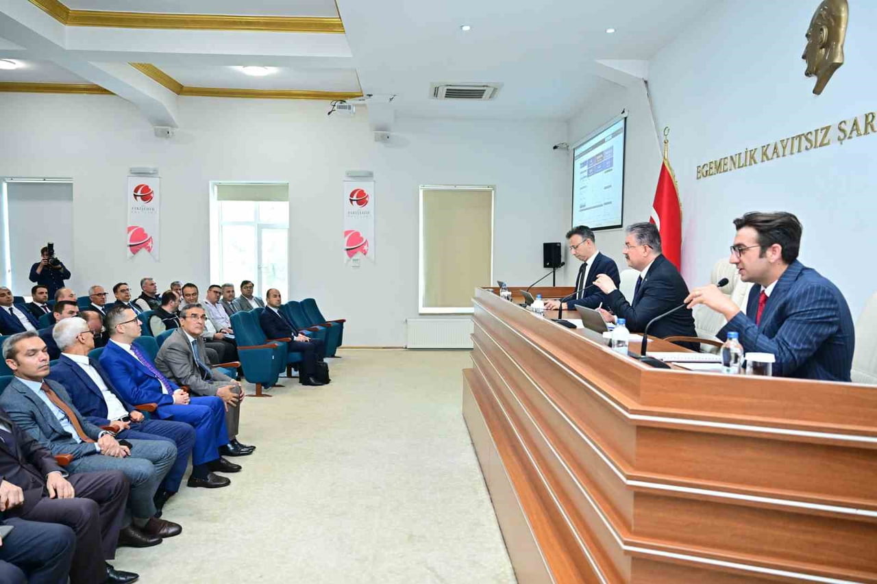 ESKİŞEHİR'DE 2026 YILININ 3'ÜNCÜ İL KOORDİNASYON KURULU TOPLANTISI, VALİ DR. ERDİNÇ YILMAZ'IN...