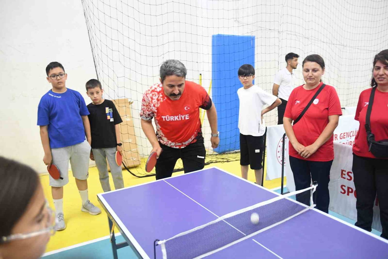ESKİŞEHİR'DE DÜZENLENEN TÖRENLE AÇILAN GENÇLİK VE SPOR BAKANLIĞI (GSB) SPOR OKULLARI İLE...