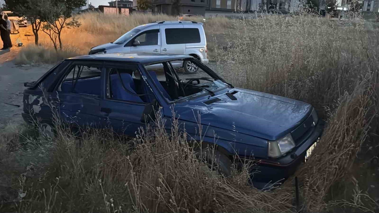 ESKİŞEHİR'DE İKİ AİLE ARASINDA ÇIKAN VE KIZ TARAFININ OĞLAN TARAFININ BULUNDUĞU EVE GELMESİYLE...