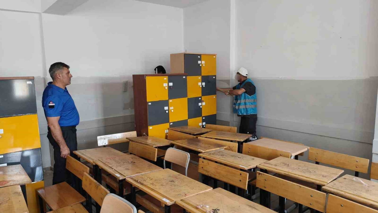 ESKİŞEHİR'DE OKULLARIN TATİLE GİRMESİYLE BİRLİKTE HAREKETE GEÇEN DENETİMLİ SERBESTLİK YÜKÜMLÜLERİ...
