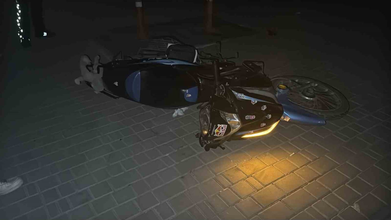 ESKİŞEHİR'DE POLİS EKİPLERİNİN 'DUR' İHTARINA UYMAYARAK 26 AFJ 732 PLAKALI MOTOSİKLETİYLE KAÇMAYA...