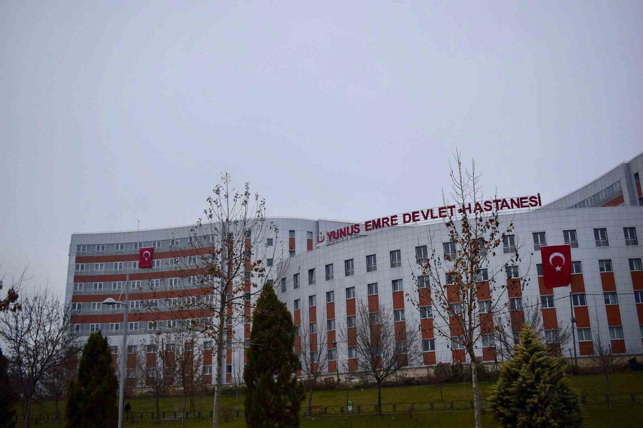 ESKİŞEHİR İL SAĞLIK MÜDÜRLÜĞÜNCE YUNUS EMRE DEVLET HASTANESİ BÜNYESİNDE KURULAN 4 YATAK KAPASİTELİ...