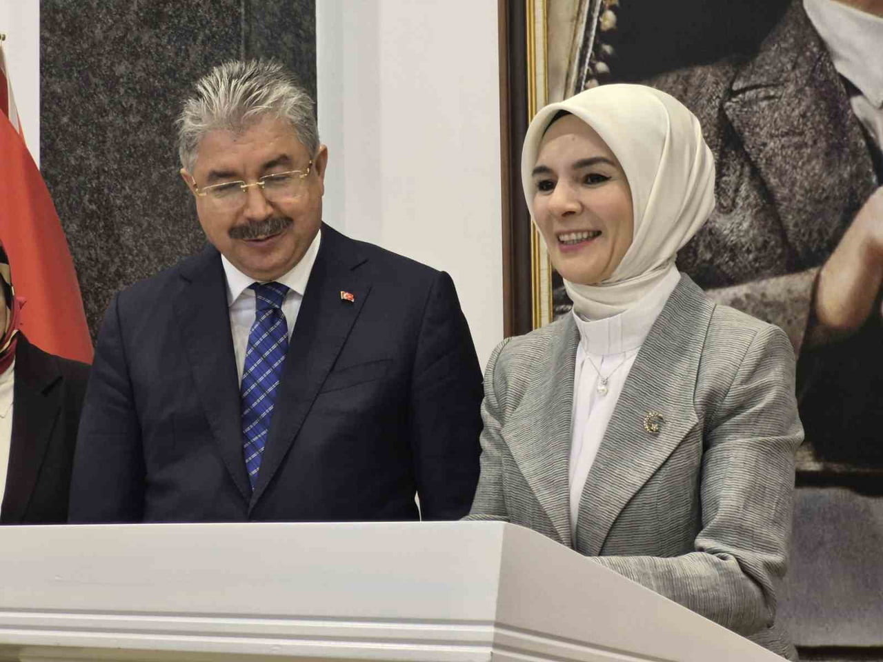 ESKİŞEHİR VALİSİ DR. ERDİNÇ YILMAZ, KENTE GELEN AİLE VE SOSYAL HİZMETLER BAKANI MAHİNUR ÖZDEMİR...