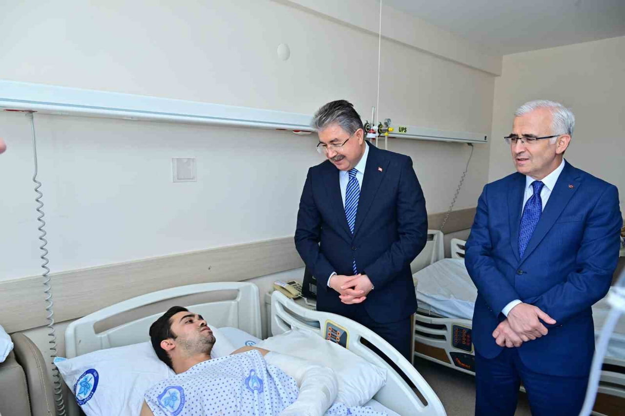ESKİŞEHİR VALİSİ DR. ERDİNÇ YILMAZ, SEYİTGAZİ İLÇESİNDEKİ YANGIN SÖNDÜRME GÖREVİ DÖNÜŞÜ KAZA...