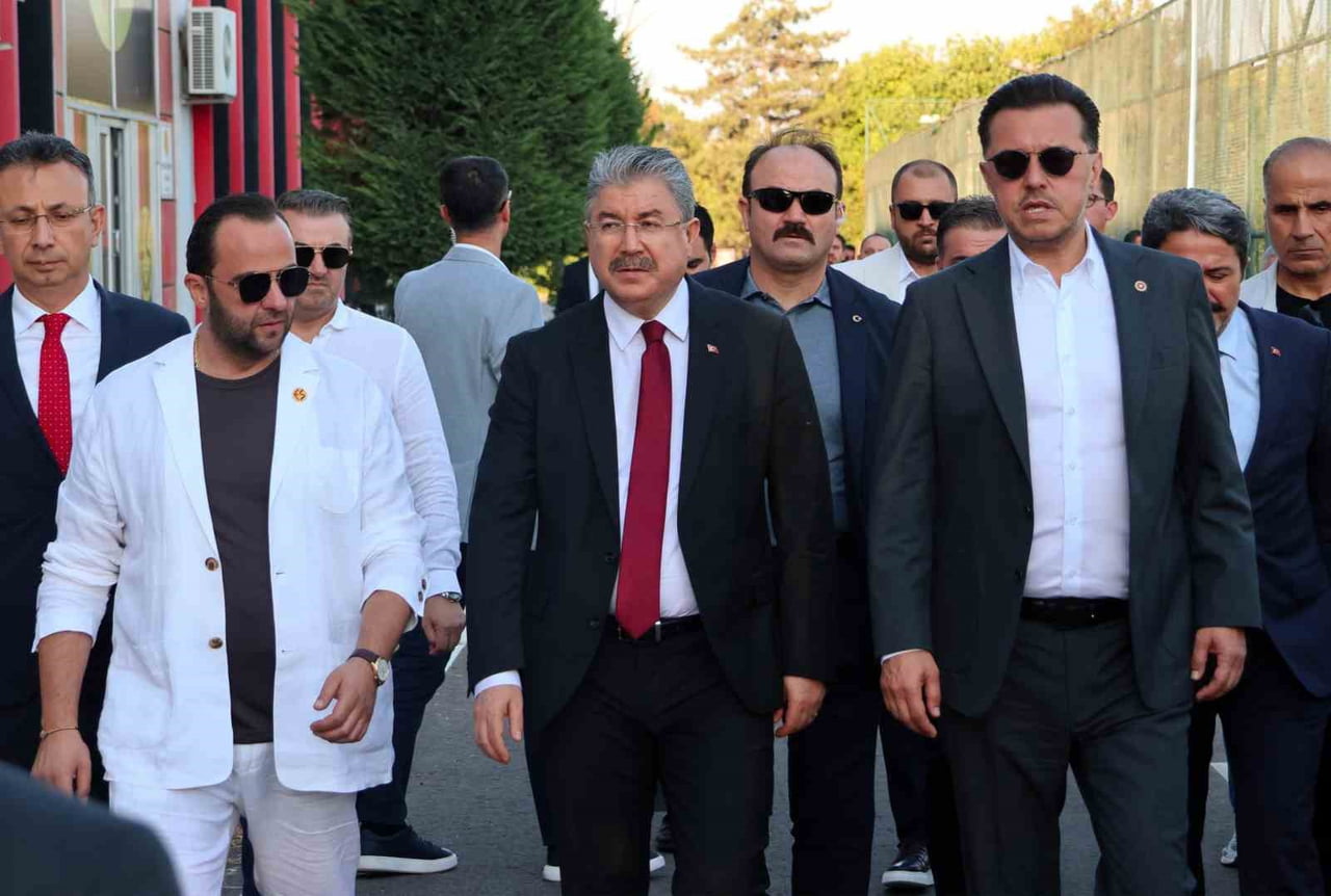 ESKİŞEHİR VALİSİ DR. ERDİNÇ YILMAZ VE AK PARTİ ESKİŞEHİR MİLLETVEKİLİ NEBİ HATİPOĞLU...