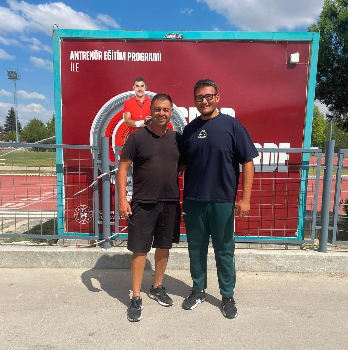 ESKİŞEHİRLİ MİLLİ SPORCU MEHMET EFE GÜR, U18 AVRUPA ŞAMPİYONASI BARAJINI BAŞARIYLA GEÇEREK 16-19...