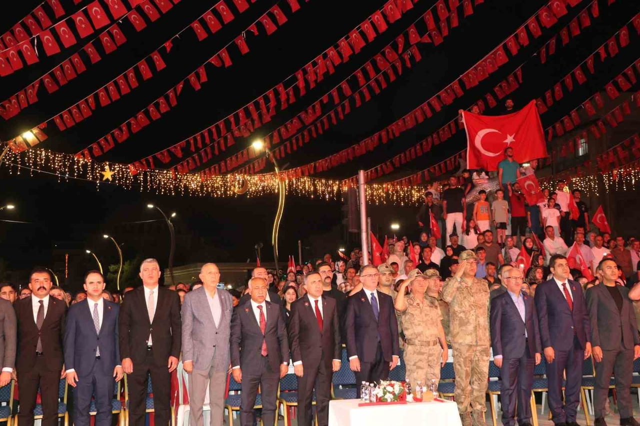 ETKİNLİKLERE VALİ OZAN BALCI, KURUM AMİRLERİ, SİYASİ PARTİ VE STK TEMSİLCİLERİ İLE ÇOK SAYIDA...