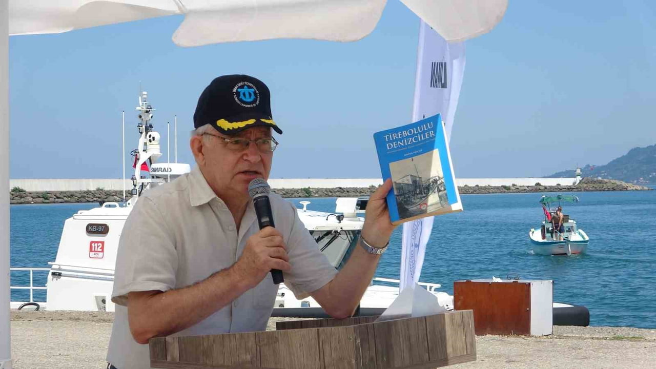 ETKİNLİKTE KONUŞAN TARİHÇİ AYHAN YÜKSEL İSE, GÜNÜMÜZDE YAŞANAN KÜRESEL GELİŞMELERİN KABOTAJ...