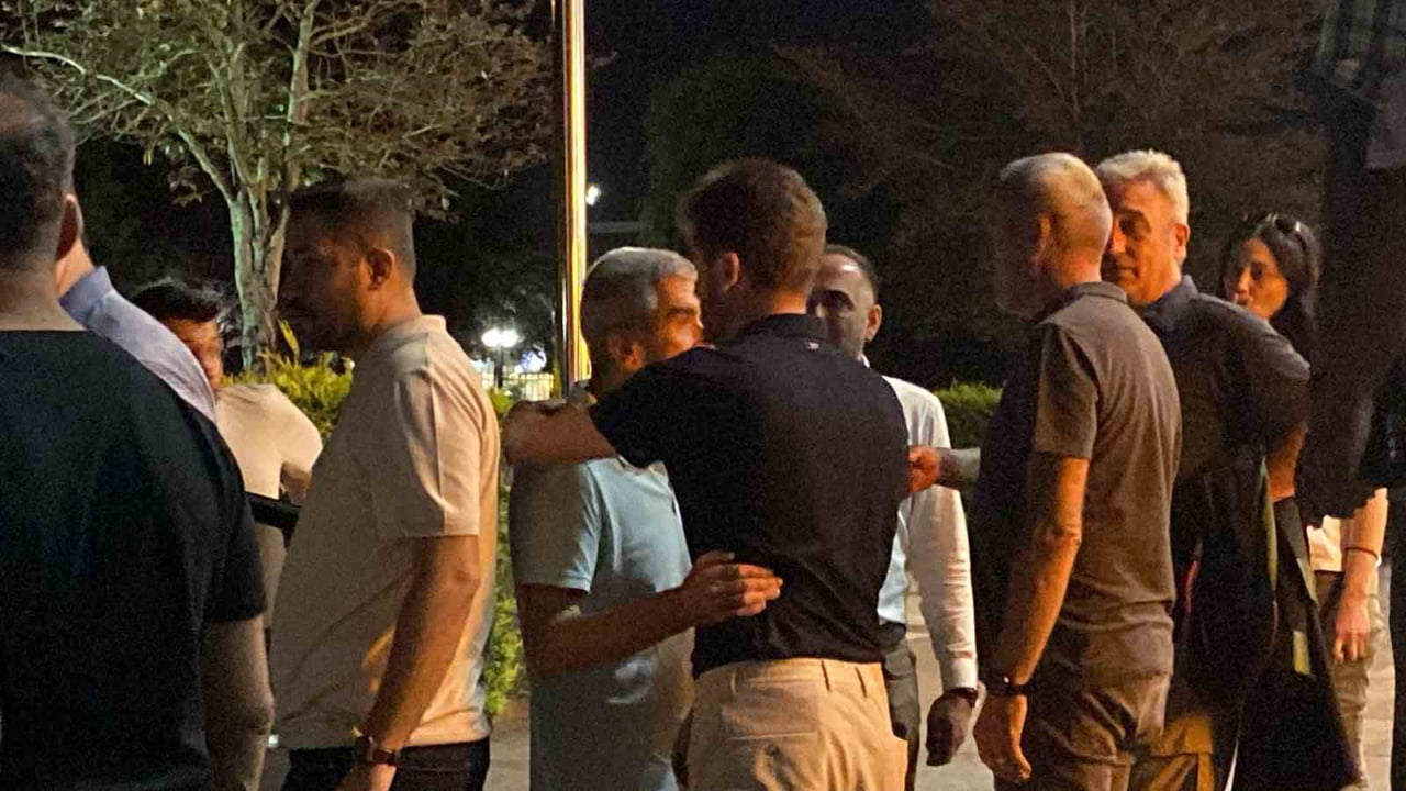EV HAPSİ KARARIYLA CEZAEVİNDEN TAHLİYE EDİLEN ESKİ AKÇAKOCA BELEDİYE BAŞKANI FİKRET ALBAYRAK...