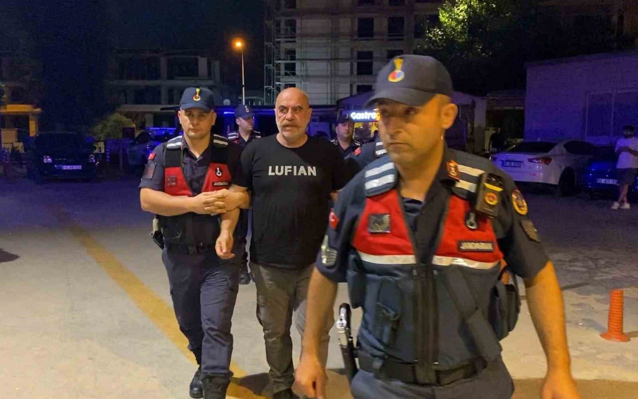 EZEL AKAY GÖZALTINA ALINMIŞTI (ARŞİV)