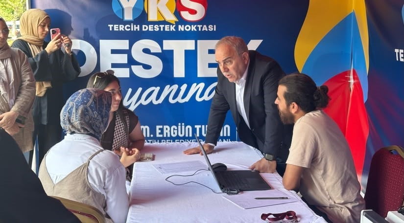 FATİH BELEDİYE BAŞKANI M. ERGÜN TURAN, BELEDİYE OLARAK BU SÜREÇTE ÖĞRENCİLERİN YANINDA OLDUKLARINI...