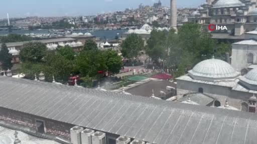 Fatih Eminönü’nde bulunan bir iş yerinde yangın çıktı