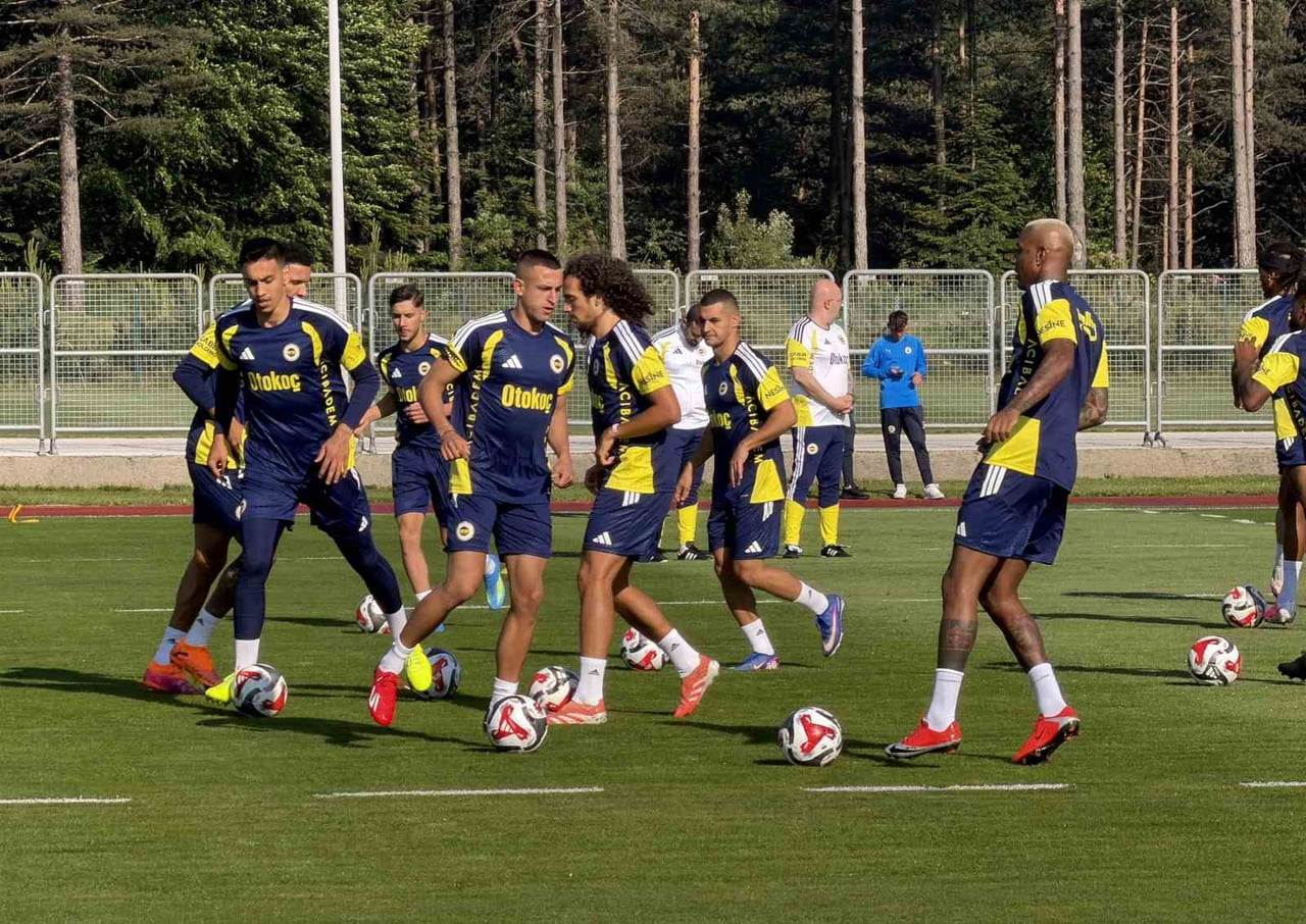 FENERBAHÇE ANTRENMANI (ARŞİV)
