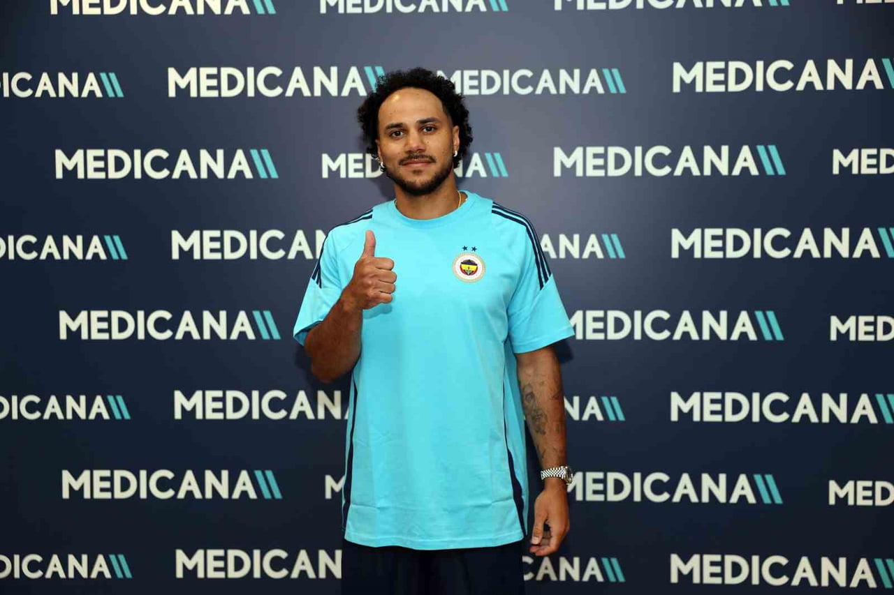 FENERBAHÇE ERKEK BASKETBOL TAKIMI’NIN YENİ TRANSFERİ MİLLİ BASKETBOLCU SHANE LARKİN SAĞLIK...