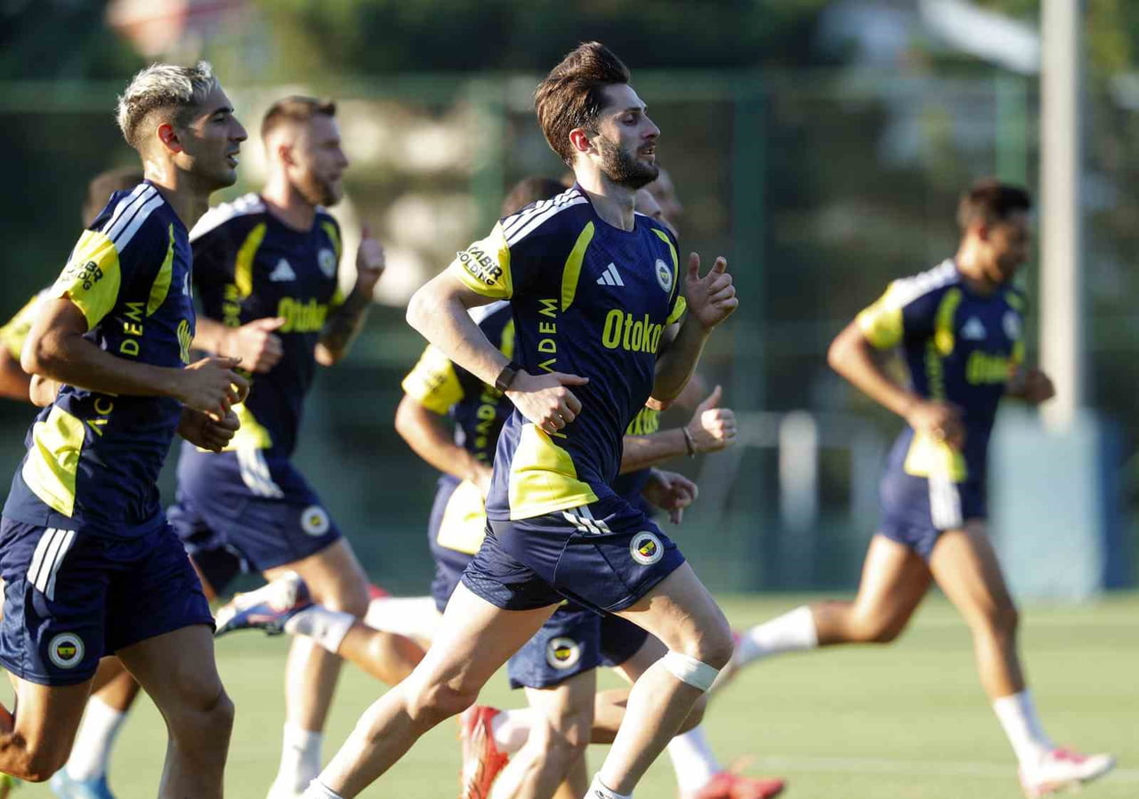 FENERBAHÇE, GORNİK ZABRZE İLE OYNAYACAĞI UEFA ŞAMPİYONLAR LİGİ 2. ÖN ELEME TURU İLK MAÇININ...