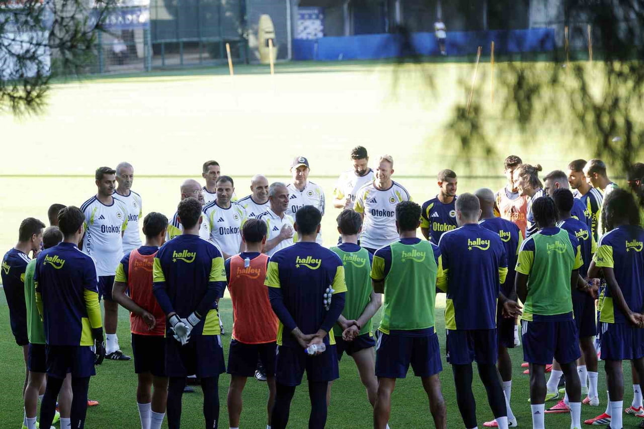 FENERBAHÇE, GORNİK ZABRZE İLE OYNAYACAĞI UEFA ŞAMPİYONLAR LİGİ 2. ÖN ELEME TURU İLK MAÇININ...