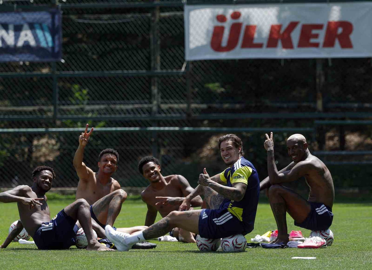 FENERBAHÇE, POLONYA EKİBİ GORNİK ZABRZE İLE OYNAYACAĞI UEFA ŞAMPİYONLAR LİGİ 2. ÖN ELEME TURU İLK...