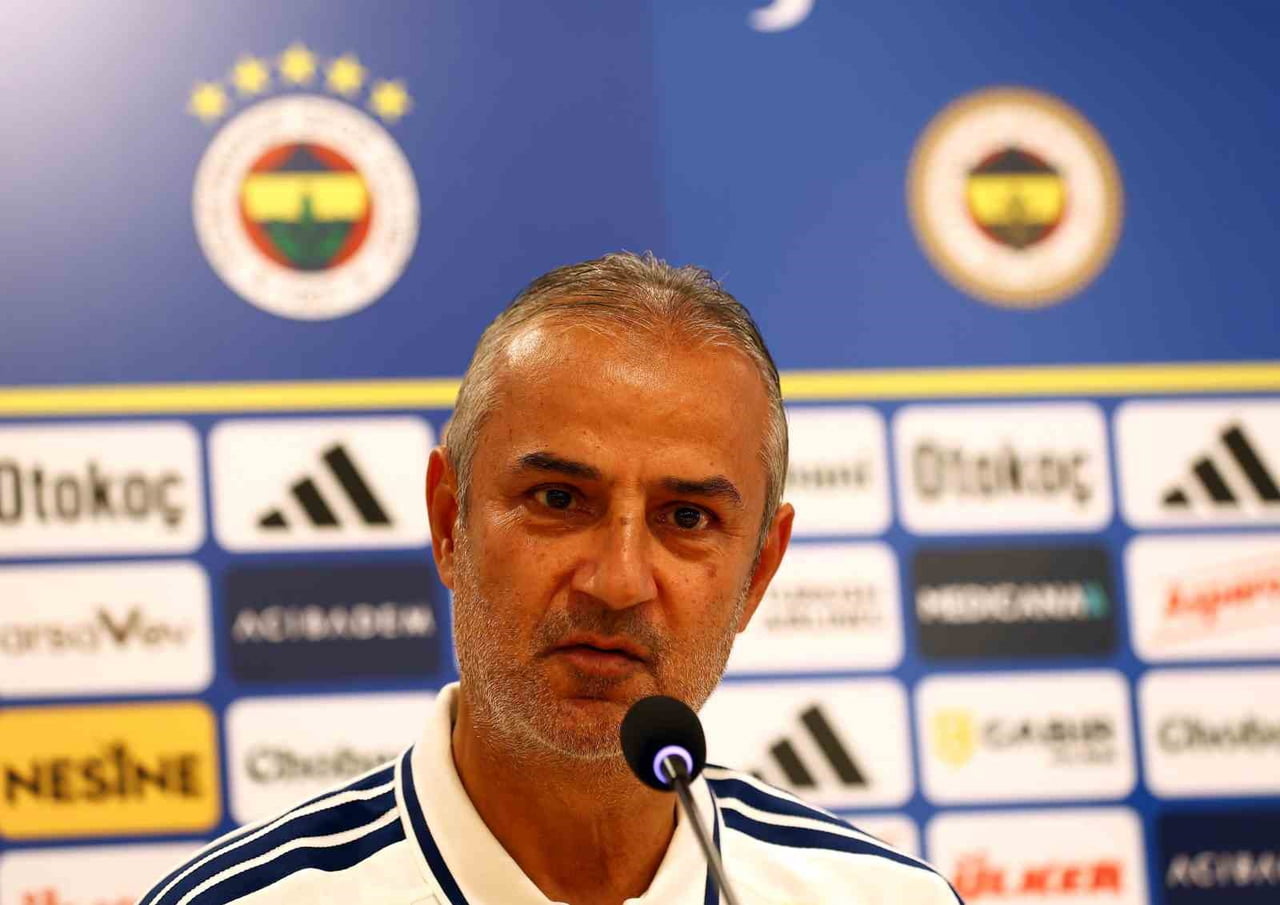 FENERBAHÇE TEKNİK DİREKTÖRÜ İSMAİL KARTAL, "İYİ FUTBOL OYNAMAYA ÇALIŞAN BİR TAKIMIZ. TEKRAR İYİ...
