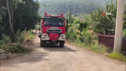 Fethiye’de orman yangınını söndürmek için ekipler seferber oldu