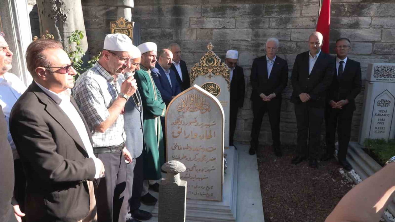 FETÖ TERÖR ÖRGÜTÜ TARAFINDAN DÜZENLENEN DARBE GİRİŞİMİNE DİRENİRKEN İSTANBUL’DA ŞEHİT DÜŞEN PROF....