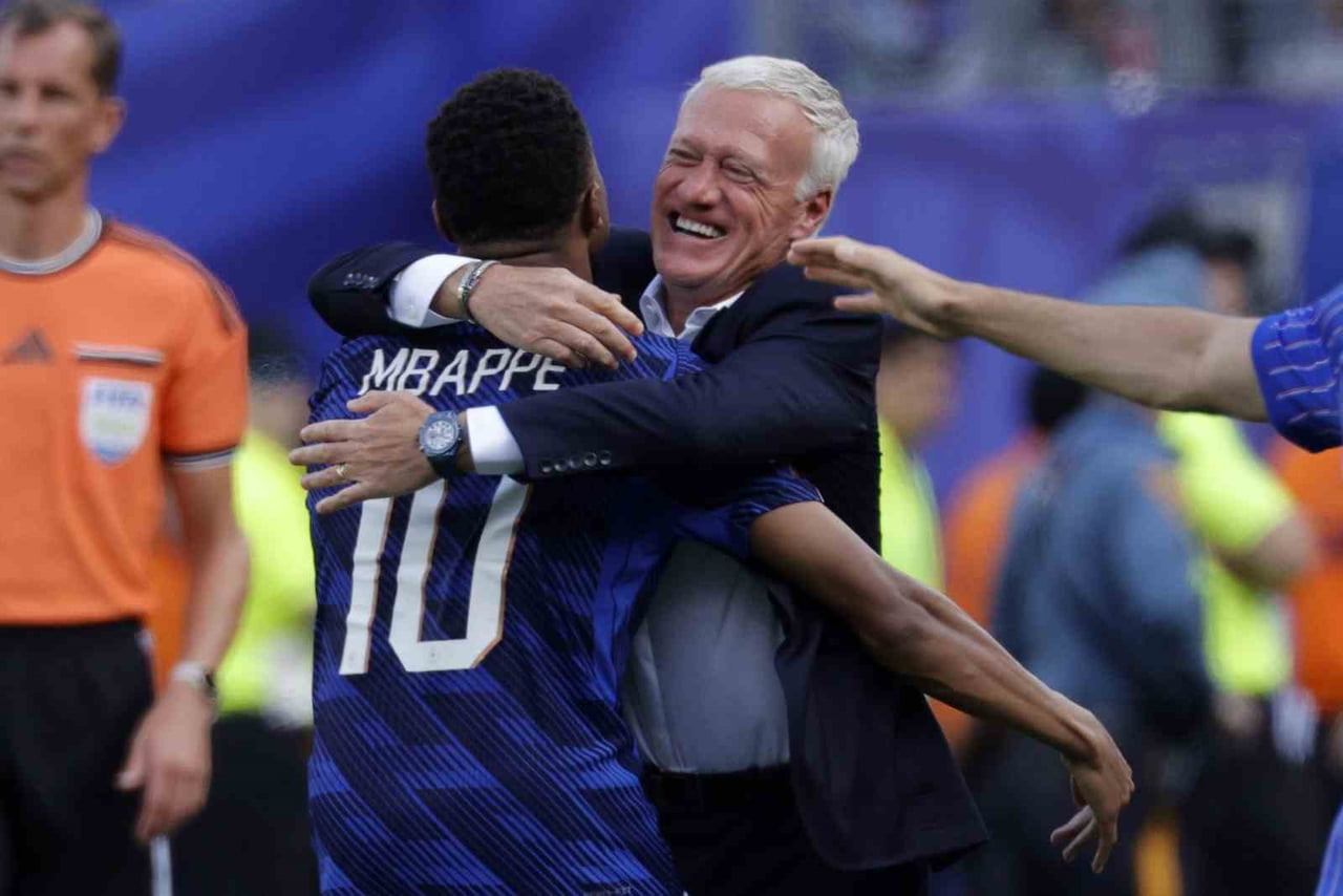 FRANSA, FIFA 2026 DÜNYA KUPASI SON 32 TURU'NDA İSVEÇ'İ 3-0 MAĞLUP EDEREK, ADINI SON 16 TURUNA...