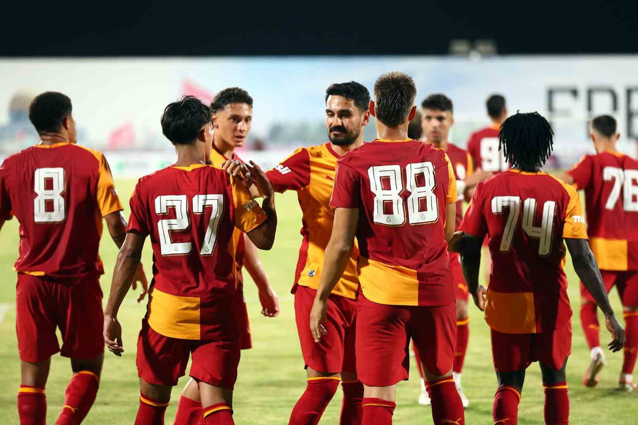GALATASARAY, İLK HAZIRLIK MAÇINDA ÜMRANİYESPOR'U 5-1'LİK SKORLA MAĞLUP ETTİ