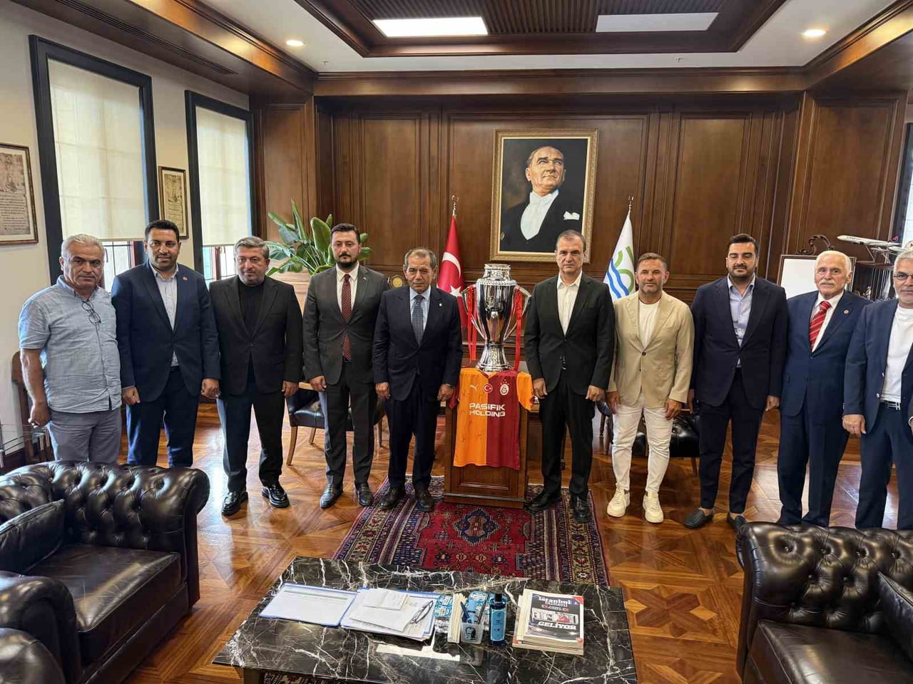 GALATASARAY SPOR KULÜBÜ BAŞKANI DURSUN ÖZBEK VE GALATASARAY TEKNİK DİREKTÖRÜ OKAN BURUK...