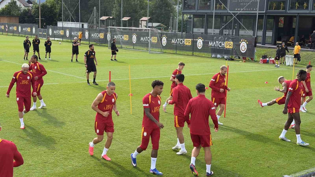 GALATASARAY, YENİ SEZON HAZIRLIKLARINI BUGÜN AVUSTURYA’DA YAPTIĞI ANTRENMANLA SÜRDÜRDÜ.